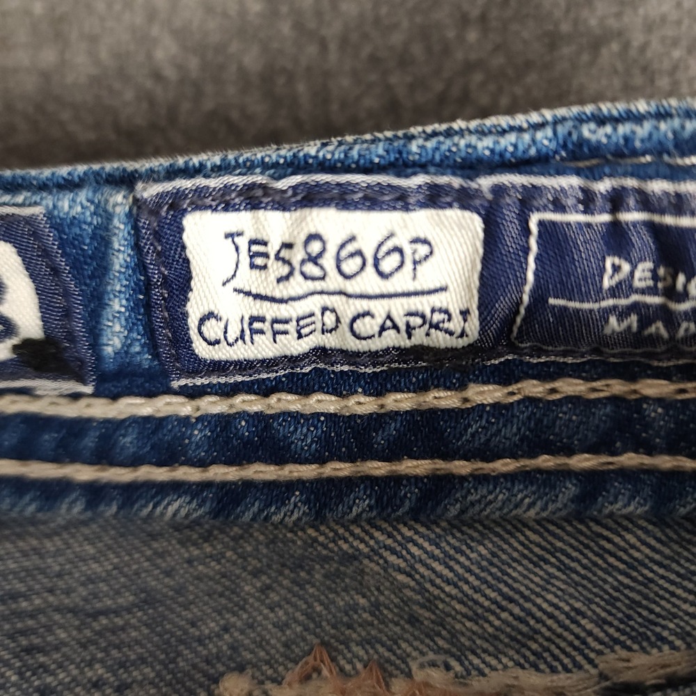 Miss Me JE5866P Cuffed Capri Jeans Women 28 Light Wash Distressed Blue Denim - Picture 10 of 12